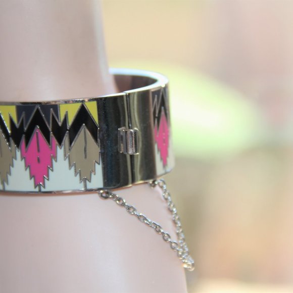 Coach Hawk Feather Enamel Hinged Bangle - Picture 6 of 11